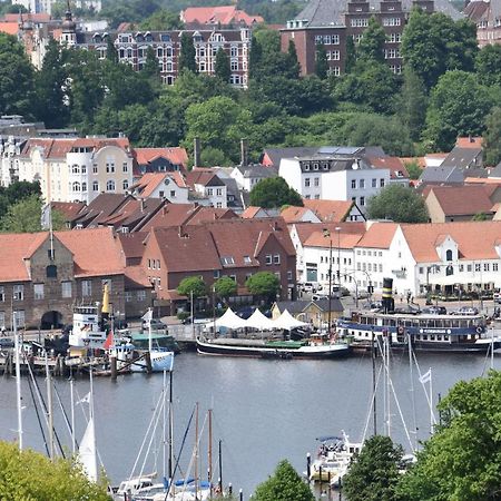 Fewo1846 - Bellevue - Sonnige 2-Zimmer-Wohnung Mit Balkon Und Hafenblick Фленсбург Екстер'єр фото